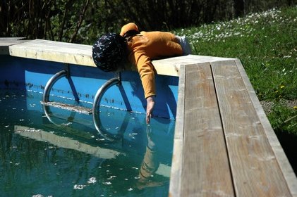 Gefährliches Wasser - Kinder sind immer neugierig © Octave Alex - Fotolia.com