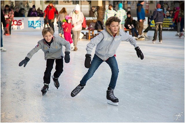 Eislaufen bietet viel Action und Bewegung auch ohne Schnee! © Pixabay